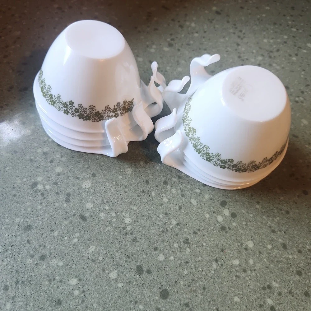 VTG Corelle Corning Spring Blossom Crazy Daisy Cups, Set of 8 Hook Handle
